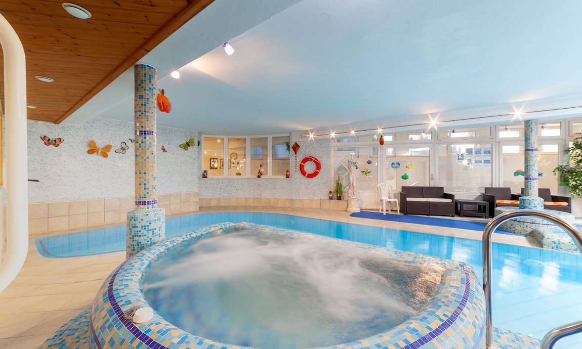 Whirlpool and indoor swimming pool