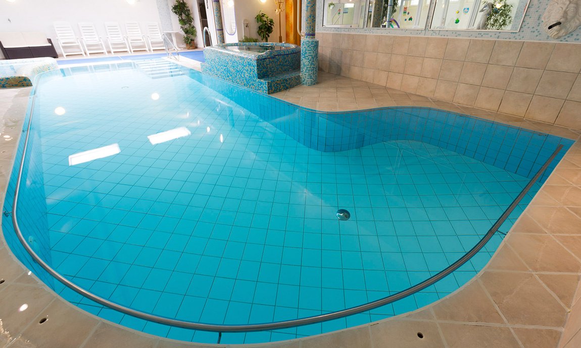 Indoor swimming pool